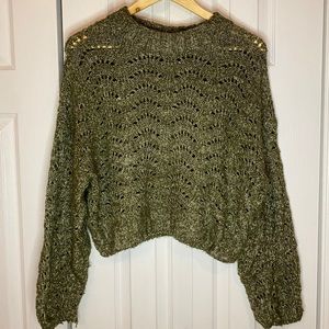 URBAN Green crop sweater
